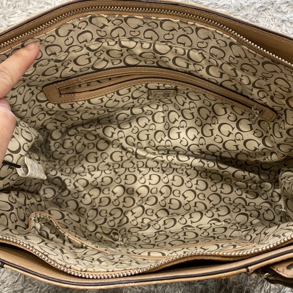 Guess Ladies Bag - Picture 4 of 5